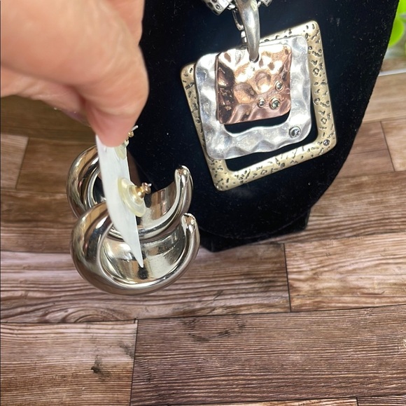 Laura Ashley Silver Modern Necklace with Pendant - Picture 5 of 9